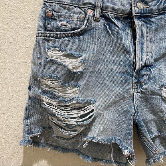 NWT Free People distressed denim shorts mid rise ripped size 28 - Picture 6 of 14